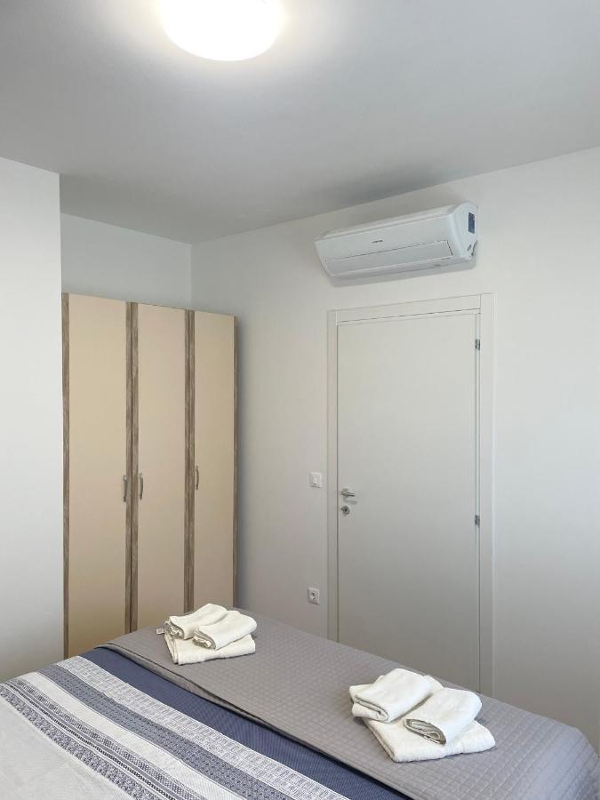Apartment Diana Zara Parking Free ภายนอก รูปภาพ